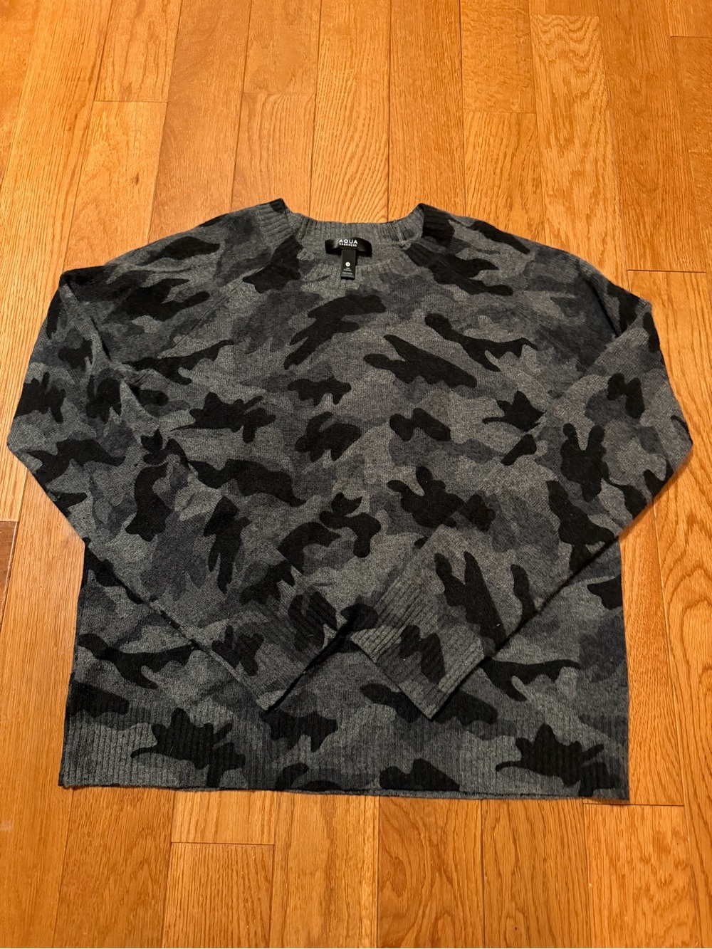 Aqua 100% cashmere sweater in camouflage Womens XS